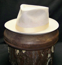 Load image into Gallery viewer, Vintage Borsalino Fedora