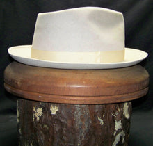 Load image into Gallery viewer, Vintage Borsalino Fedora