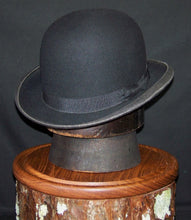 Load image into Gallery viewer, Vintage A.E. Falcon Bowler Black