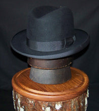Load image into Gallery viewer, Vintage Fur Felt Unknown Maker Homburg Black