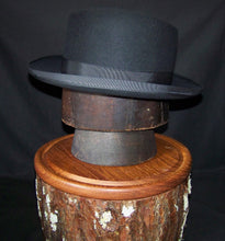 Load image into Gallery viewer, Vintage Fur Felt Unknown Maker Homburg Black