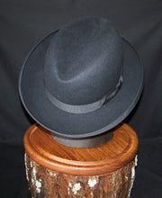 Load image into Gallery viewer, Vintage Fur Felt Unknown Maker Homburg Black