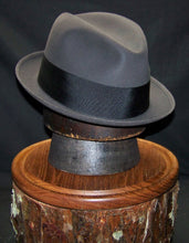 Load image into Gallery viewer, Vintage Cavanagh Fedora