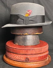 Load image into Gallery viewer, Vintage Stetson Fedora 1960’s 7 1/4
