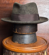 Load image into Gallery viewer, Goorin Bro. Fedora
