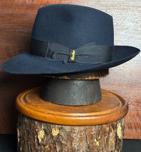 Load image into Gallery viewer, Wide Brim Borsalino Fedora
