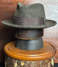 Load image into Gallery viewer, Goorin Bro. Fedora
