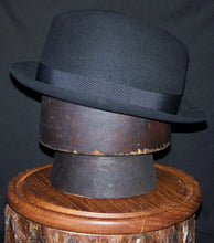 Load image into Gallery viewer, Vintage Borsalino Fedora Trilby
